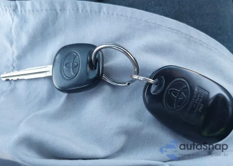 2004 Toyota Sienna Le from USA, damaged, VIN 5TDZA23C64S088268